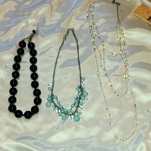 Lot 3 round bead necklaces black blue white